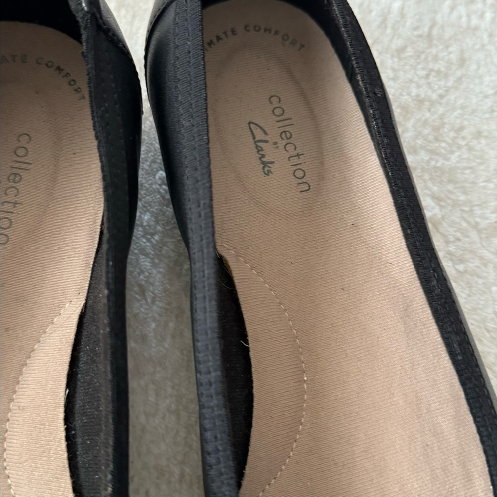 Clarks Women's Black Ballet Flats - Picture 4 of 11